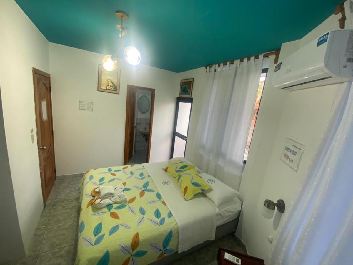 Hostal Brisas Del Mar ปวยร์โต วิลยามิล ภายนอก รูปภาพ