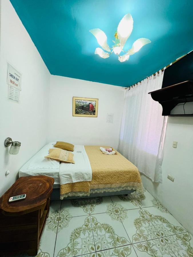 Hostal Brisas Del Mar ปวยร์โต วิลยามิล ภายนอก รูปภาพ